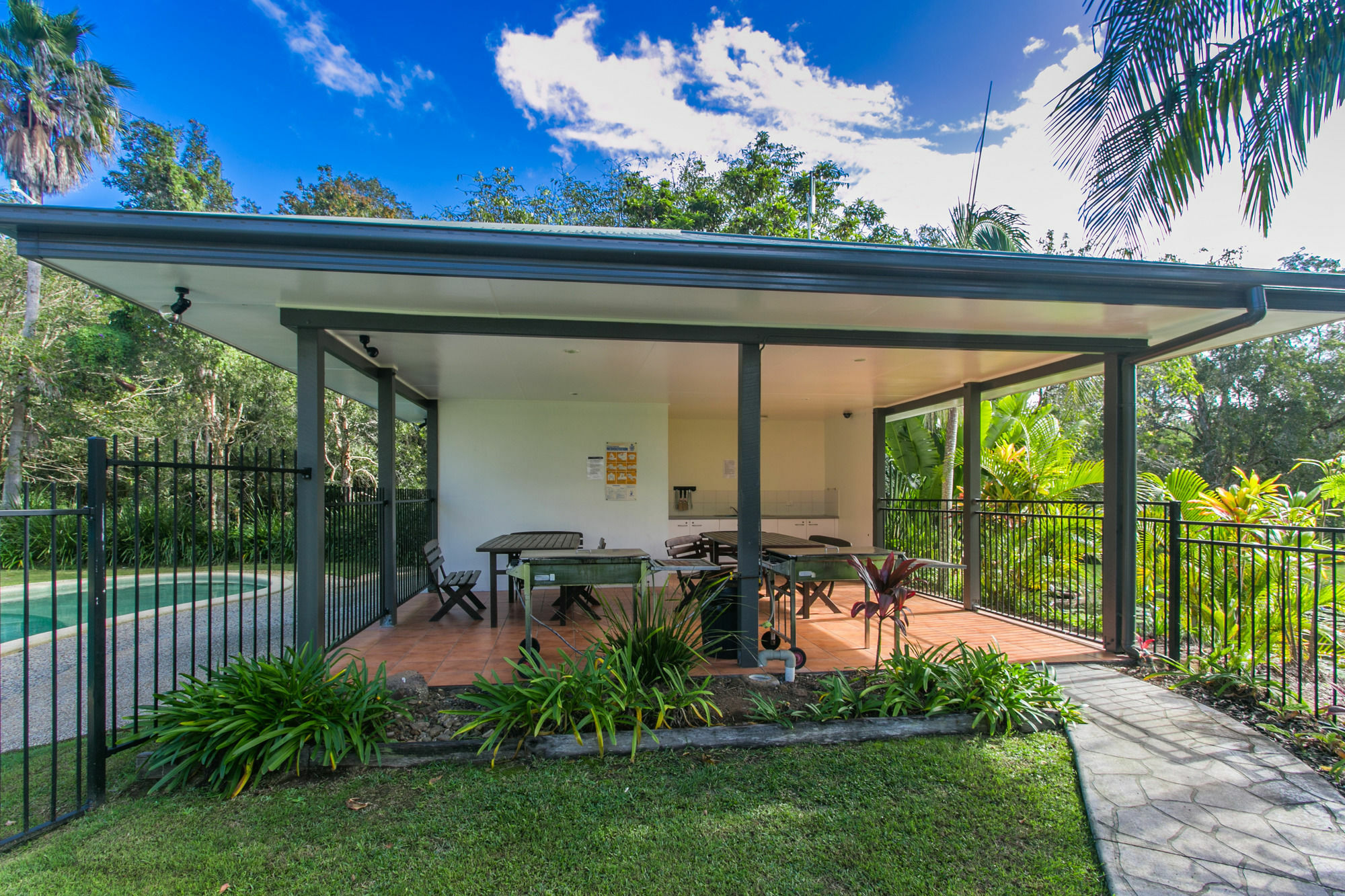 Byron Lakeside Holiday Apartments Byron Bay Buitenkant foto